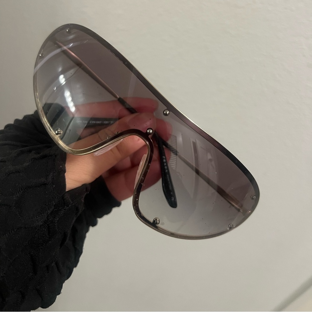 PRADA Sunnies